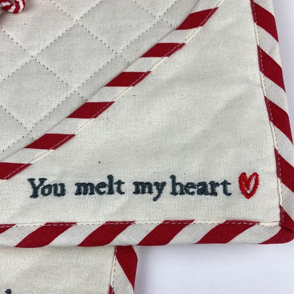 DEI “You Melt My Heart” Potholder Set of 2 NWOT - Picture 3 of 8